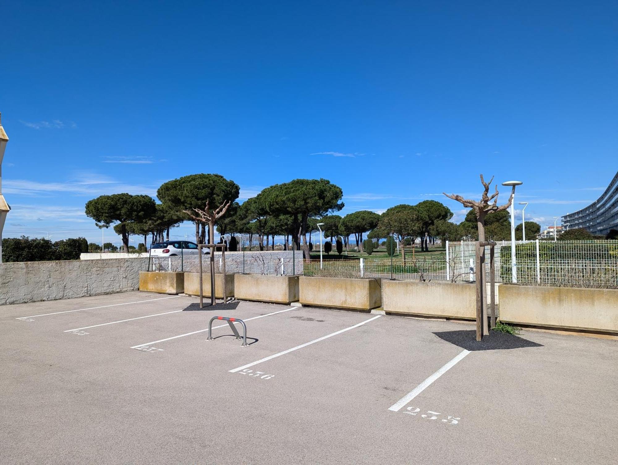 Sol-Y-Days Mathilde, Agreable Appartement En Rez-De-Jardin Avec Parking Et Un Acces Direct A La Plage Le Grau-du-Roi Luaran gambar